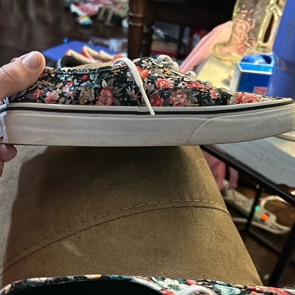 Vans Shoes Womens 7 Mens 5.5 Multi Floral Black Dark Flowers Lace Up Low Top - Picture 8 of 9